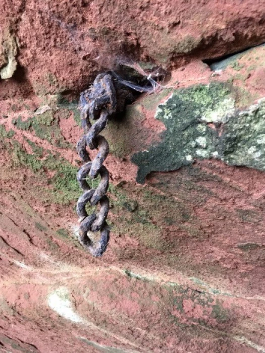 010104 chain in shelter near gypsys hole  pw cropped