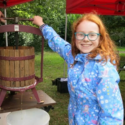 apple pressing  a happy helper