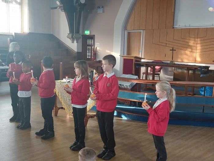 ashwood primary christingle