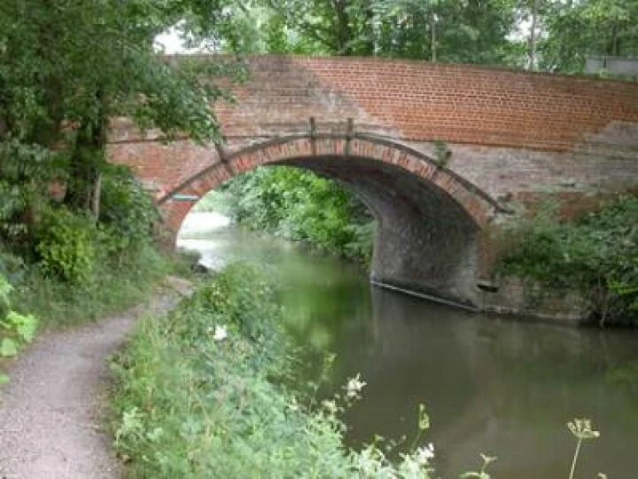 basingstokecanaltowpath480320