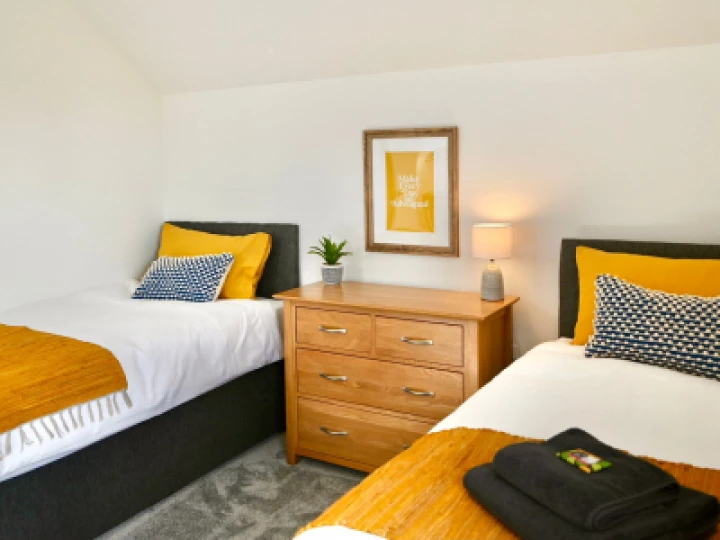Twin room   2