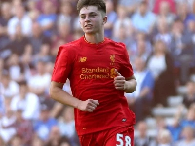 38B14EEE00000578-3803017-Ben_Woodburn_has_been_tipped_to_be_the_next_big_thing_to_come_ou-a-1_1474614710012