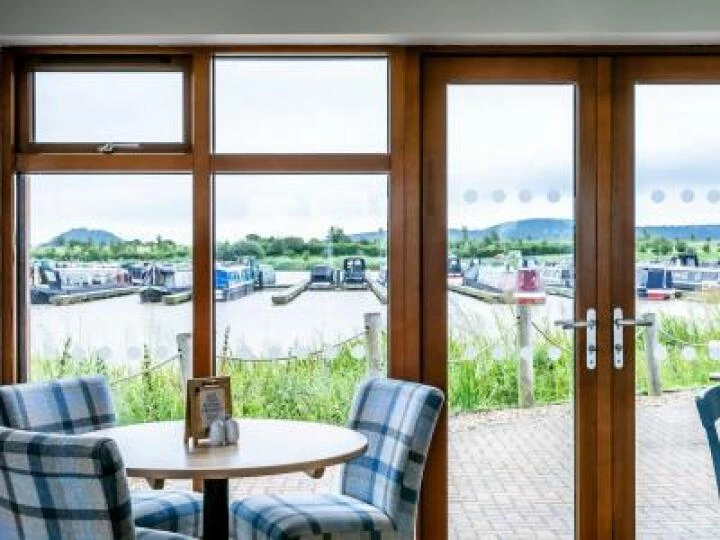 Tattenhall-Boathouse-CafÃ©-Bar