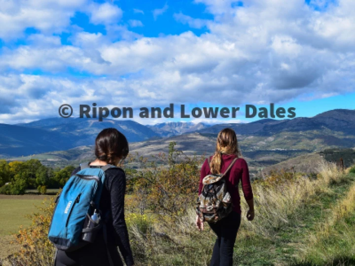 hiking-1811970_1920
