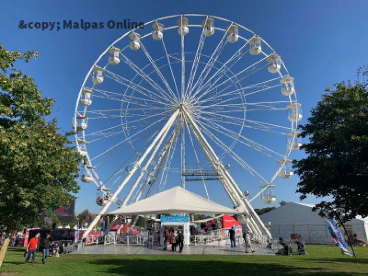 Observation wheel image