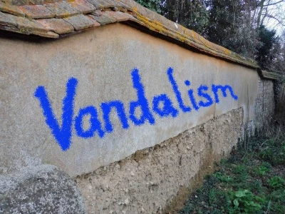 Wychert Wall 01_vandalism