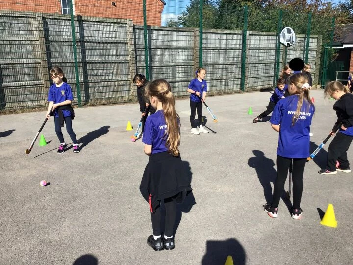PE Hockey