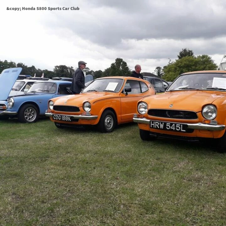 S800 Coupe and 2 Z600s