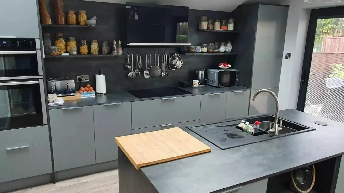 Dark Kitchen 2