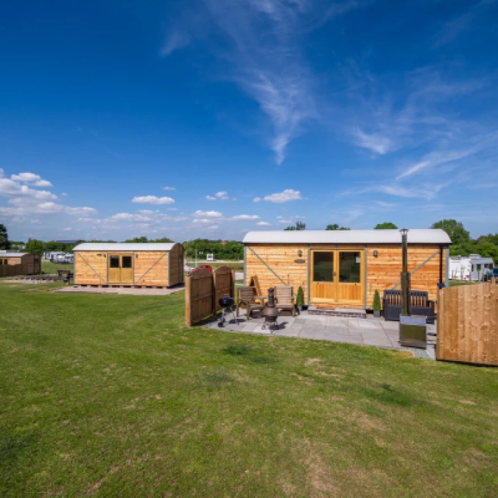 Glamping Wide 01
