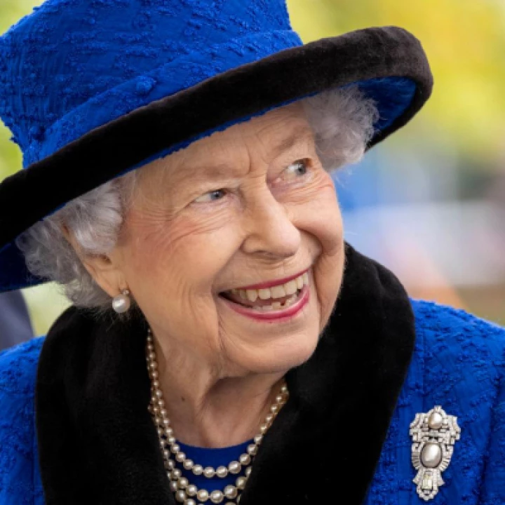 queen-elizabeth-73