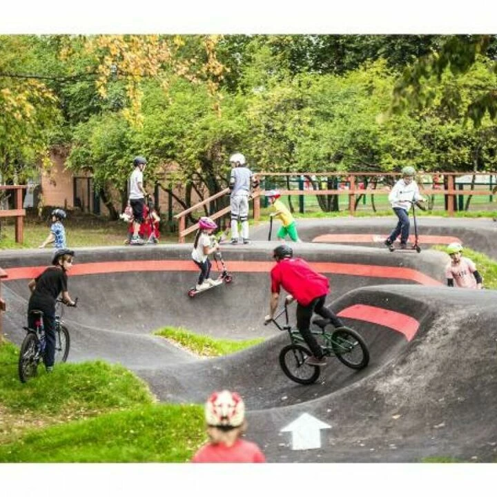 Pump track