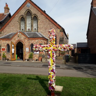 Hutton Rudby Methodist Church – flower cross