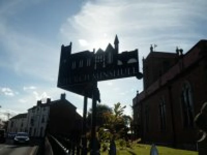 CM village sign