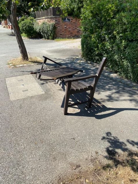 broken bench in high street aug 2022 image5251
