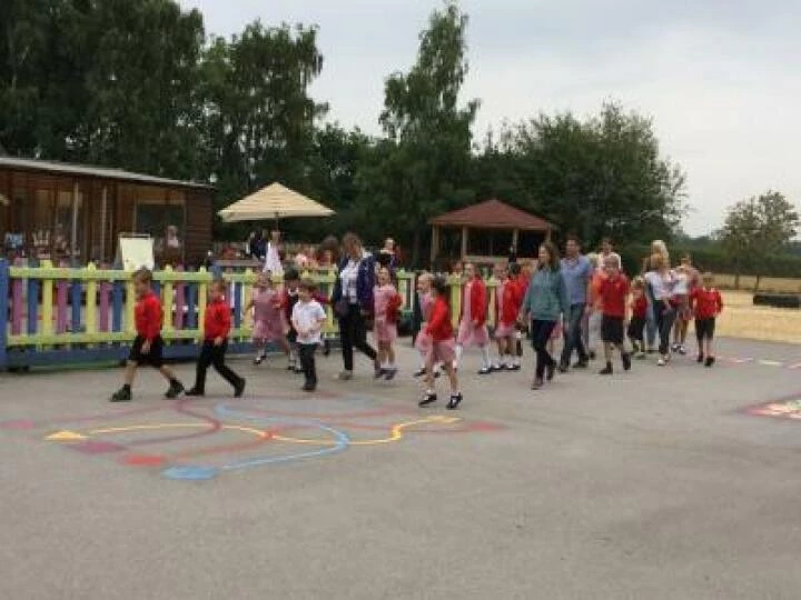 f5d381f4400e4067bc343a41c4cdcfe2