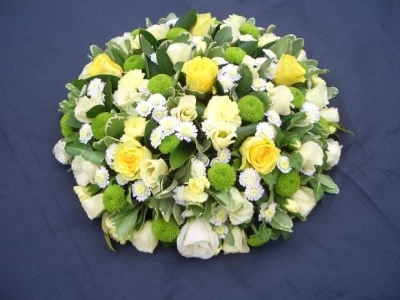 funeral flowers sympathy posy pad roses yellow white