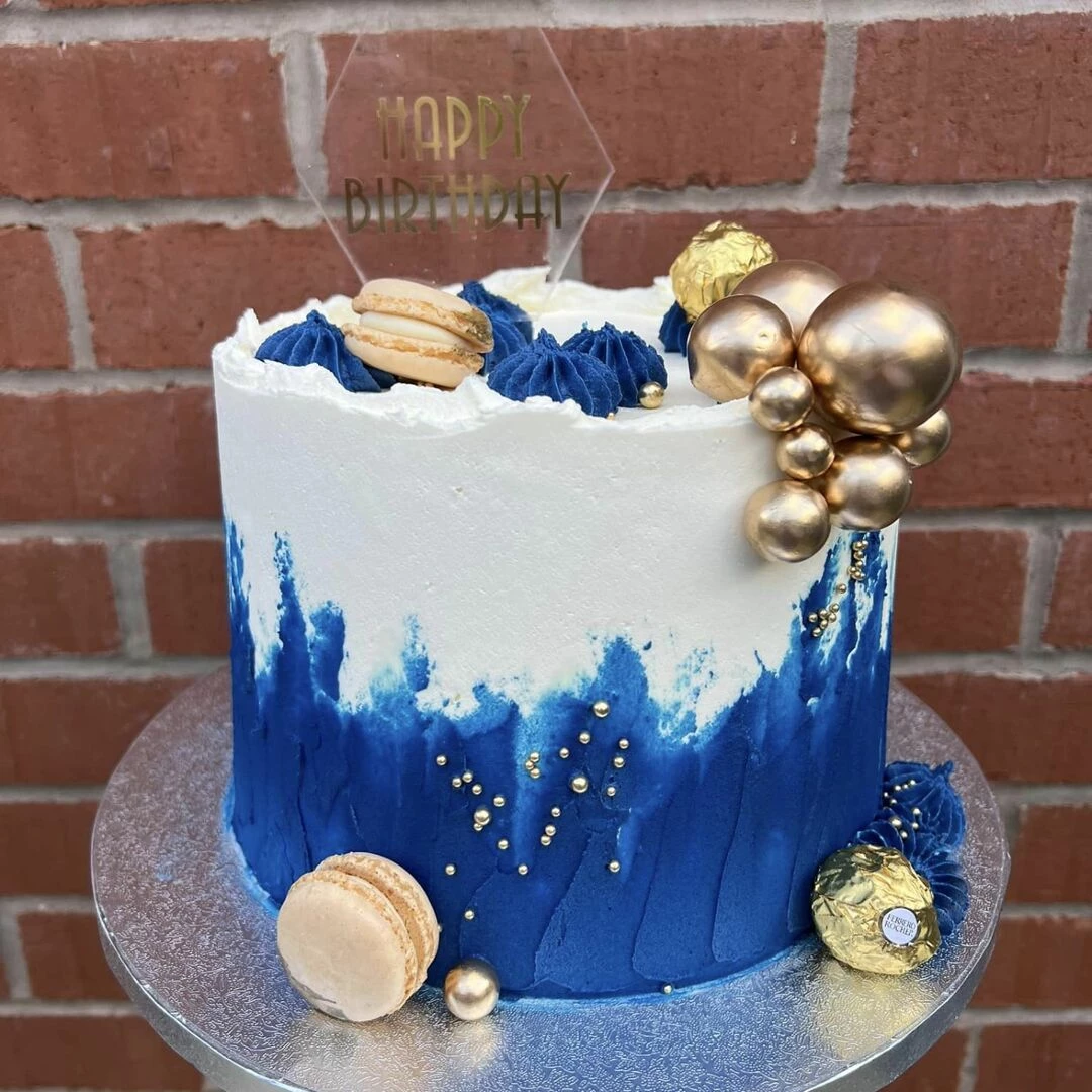give a little cupcake birthday cake