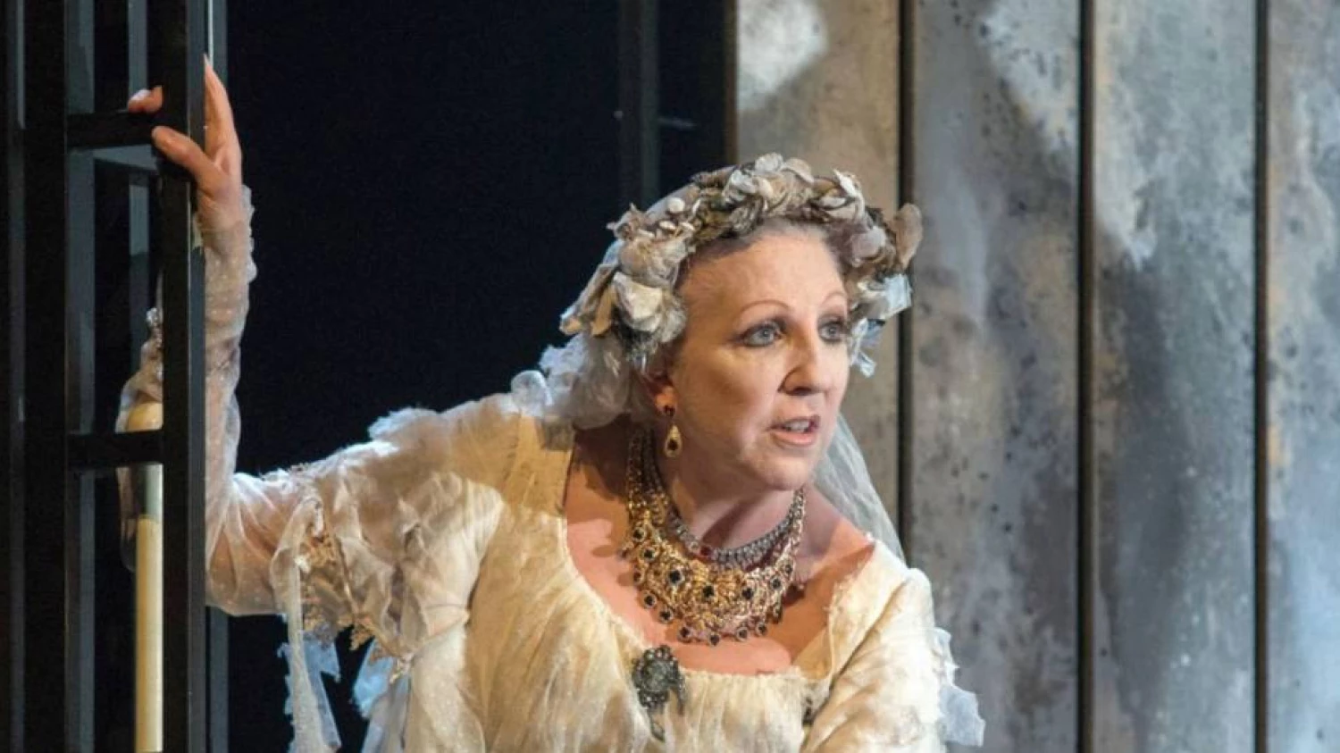 havisham  powerful onewoman play in tarvin