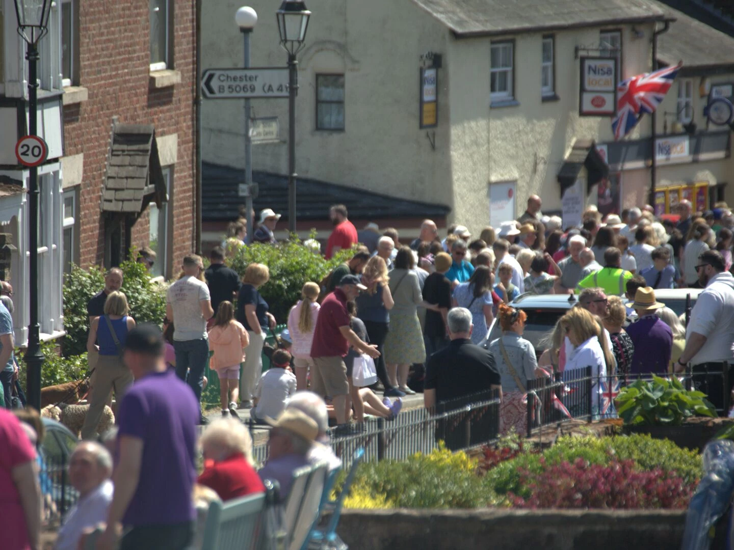 high street crowds