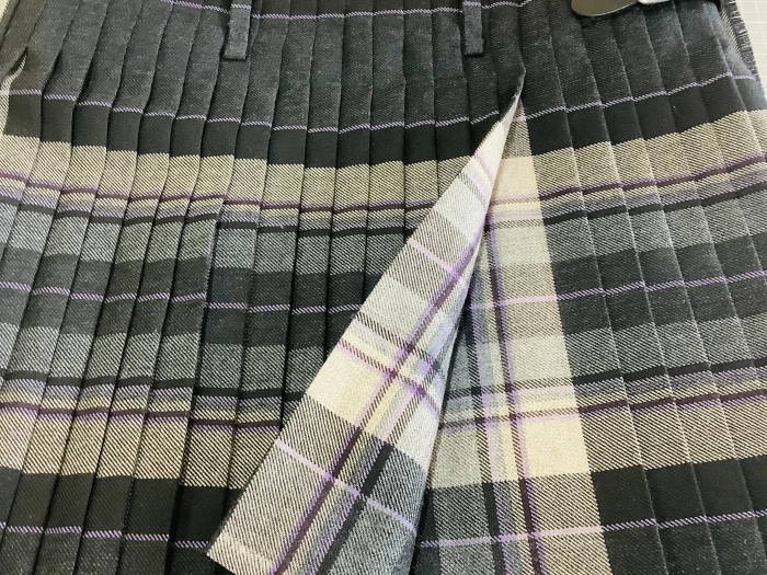 inside pleat detail