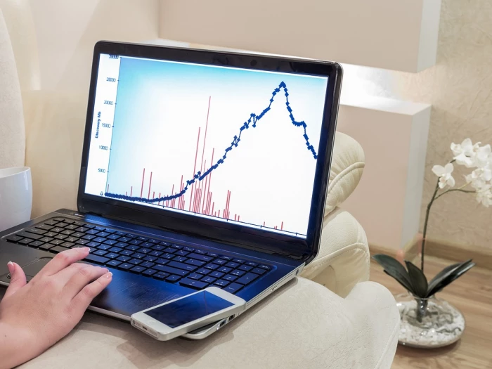 laptop technology graph