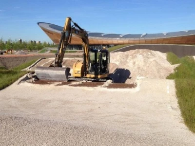 london 2012 olympic bmx track building