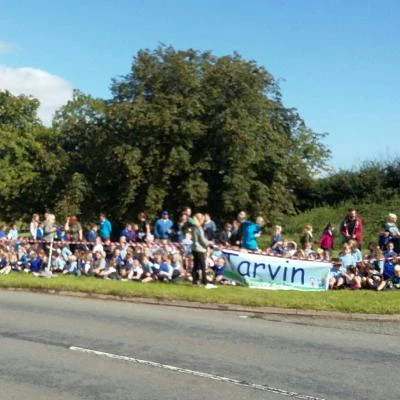 ovo tour tarvin primary school children ready to cheer 201909111242531resized1