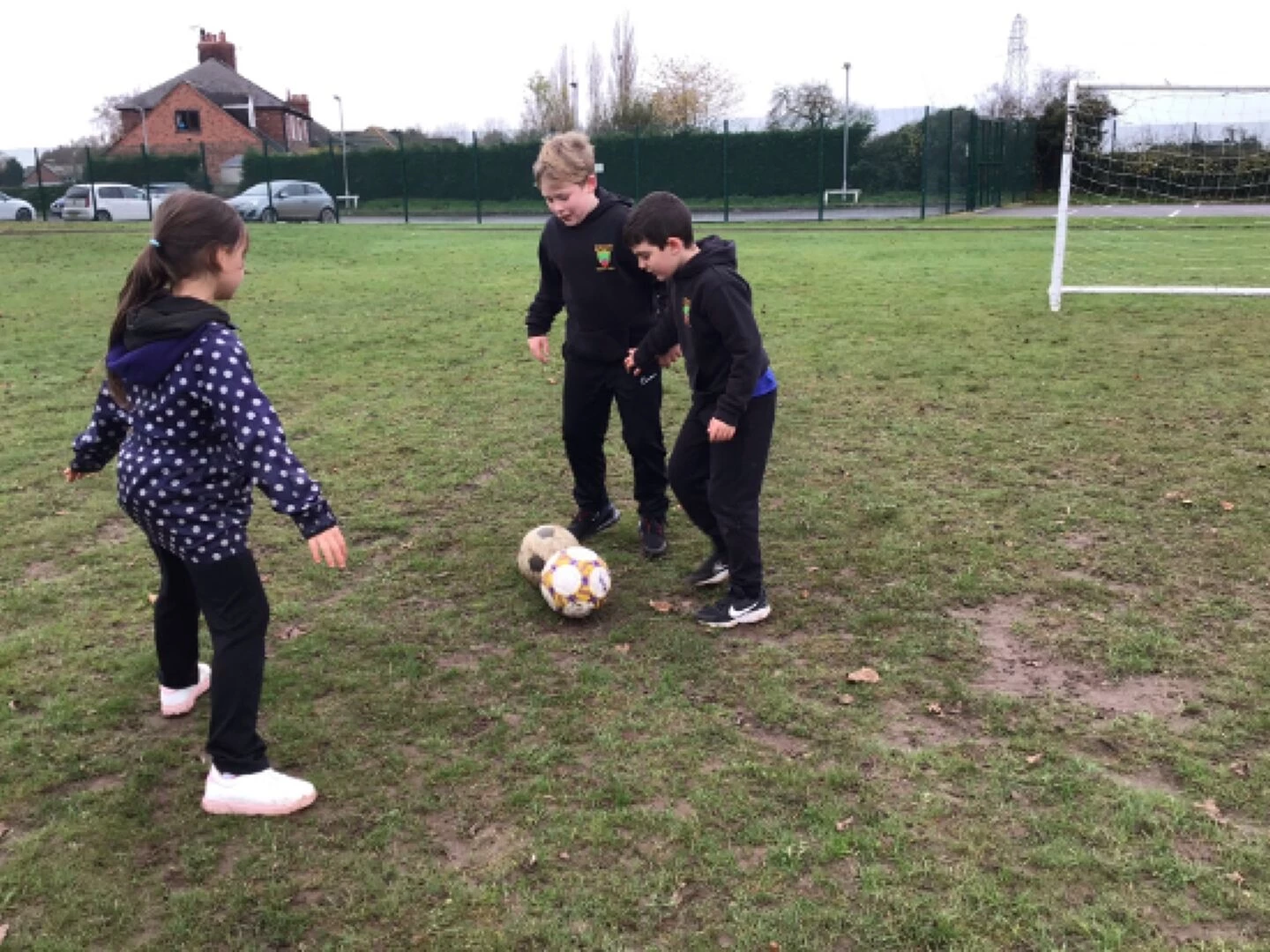 pe football 221124