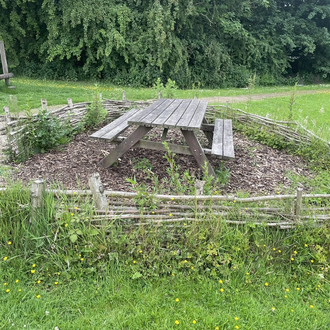 picnic bench
