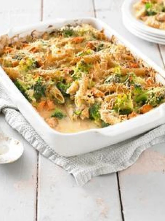 salmonandbroccolipastagratin