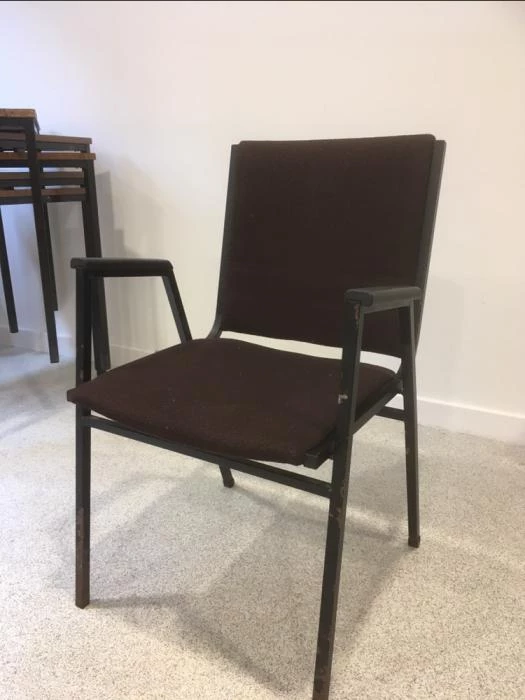 uphostered seat