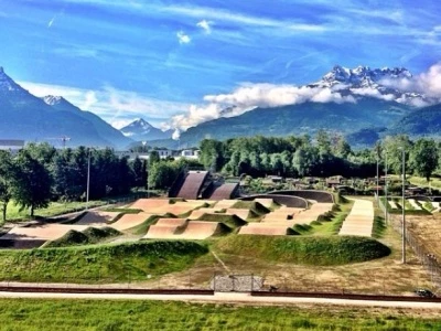 wcc-combo-sx-track-end-view