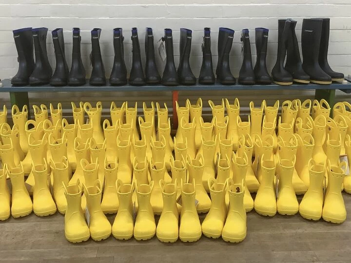 wellies