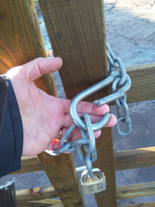 whirley la gate lock