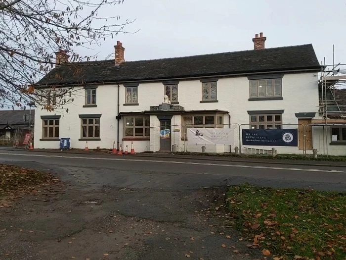 white lion hankelow