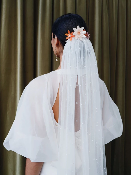 wolf and moon comb with cirrus top and polka dot veil